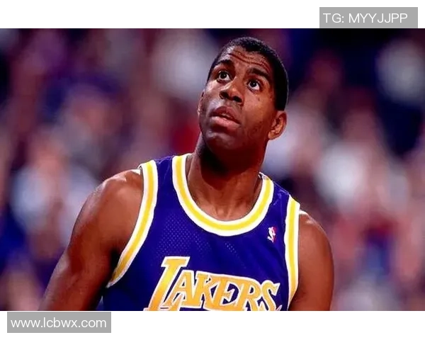 美国足球界著名球星盘点及其影响力分析