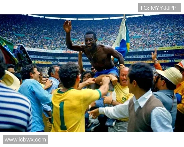 足球历史上几位传奇球星离世的悲痛瞬间与纪念 足球历史上几位传奇球星离世的悲痛瞬间与纪念