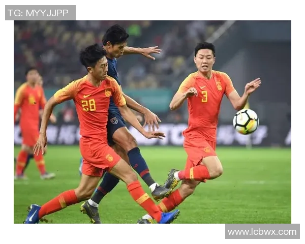 足球明星齐呼加油让我们共同奋斗向胜利进发 足球明星齐呼加油让我们共同奋斗向胜利进发