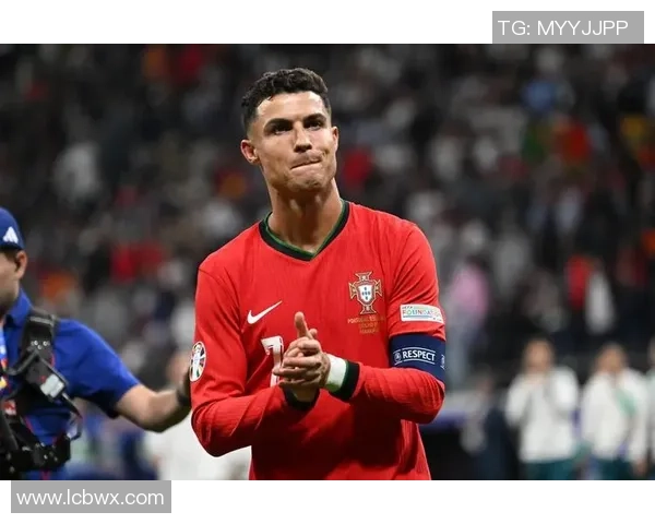 2025年度全球足球球星收入排行榜揭晓谁才是真正的吸金之王